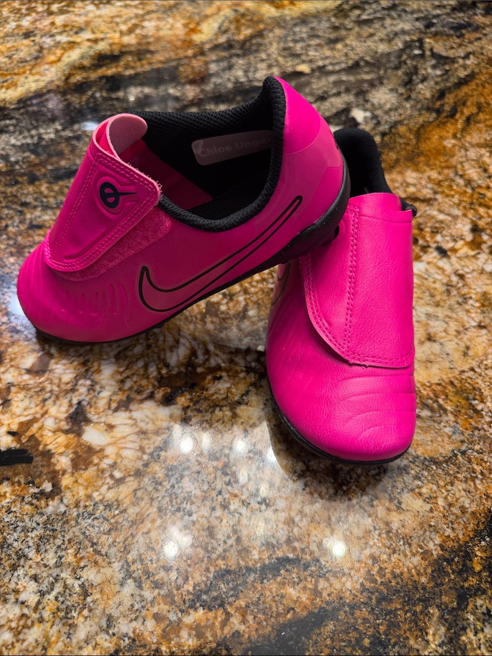 Nike Kids Hot Pink Slip-On cleats with Black Accents NEVER WORN